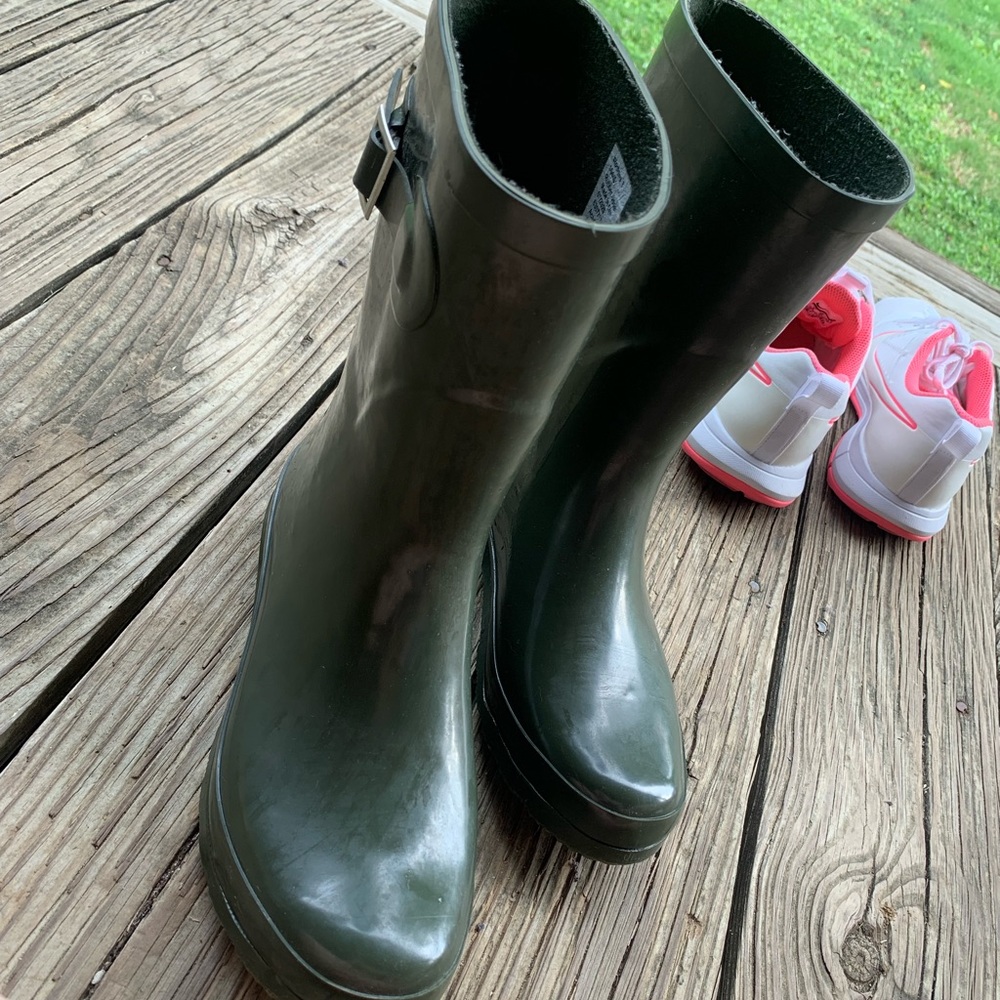 magellan size 8 green rain boots